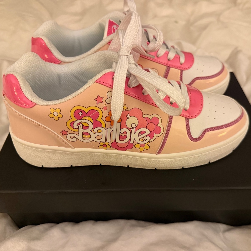 Like New 💖 Women's Barbie Sneakers